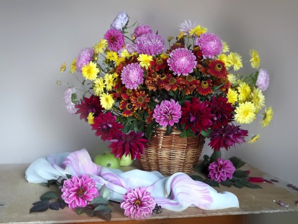 Осенний букет сентябрины астры георгины