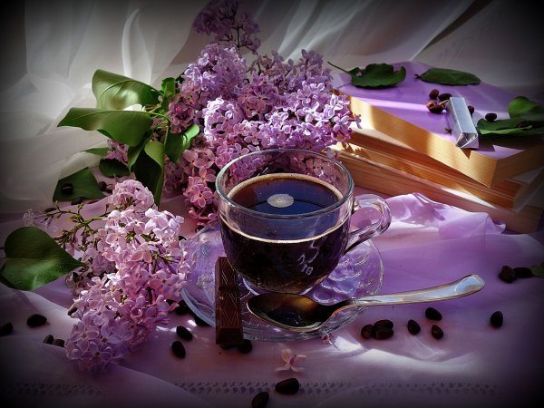 Сирень и Кружка чая