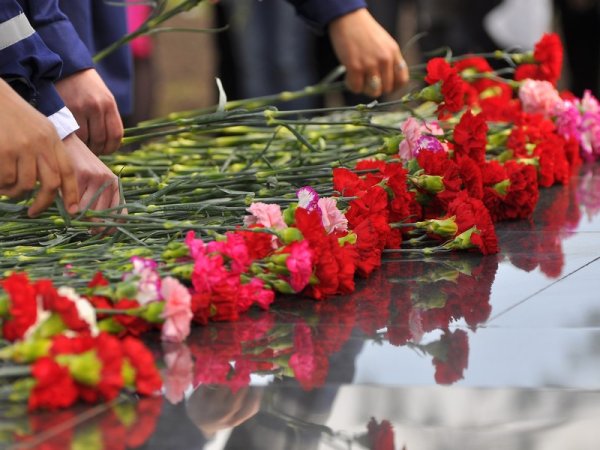 День Победы возложение цветов