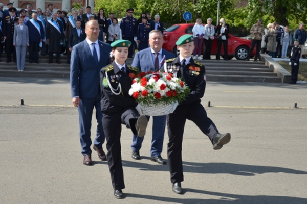 Возложение цветов