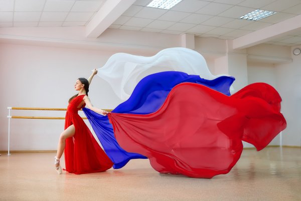 Танец с флагами