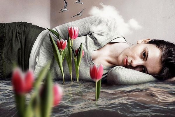 Цветы дождь красный