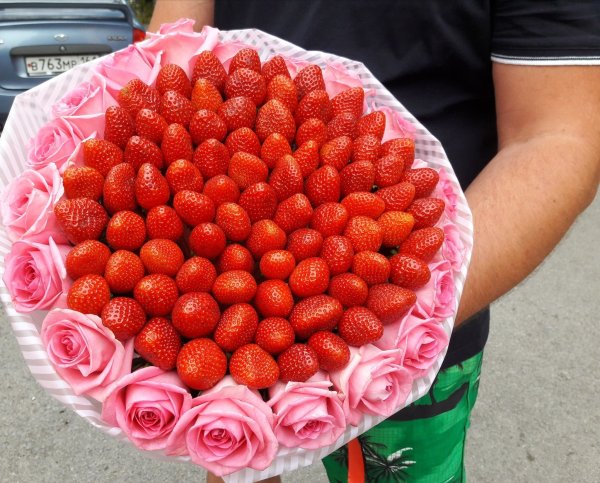 Букет из клубники