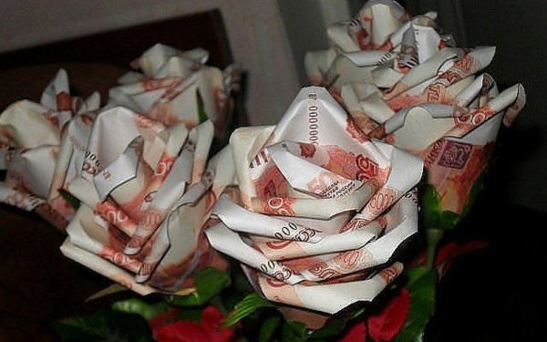 Кот с цветочком