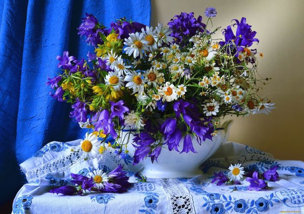 Букет с колокольчиками
