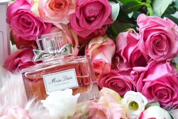 Miss Dior Rose Essence Dior