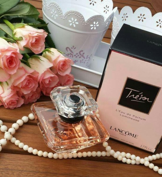 Versace Bright Crystal цветочный аромат