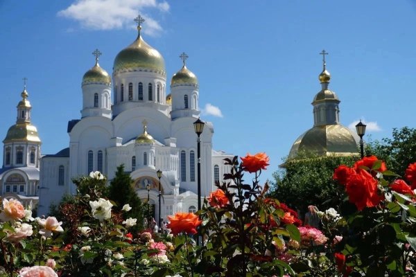 Дивеево монастырь цветы
