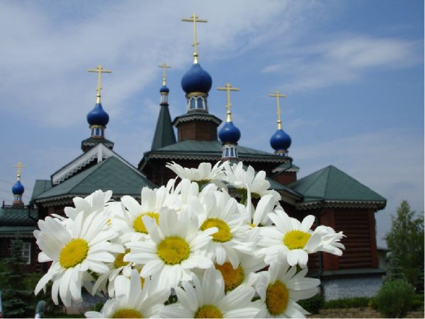 Цветы в храме