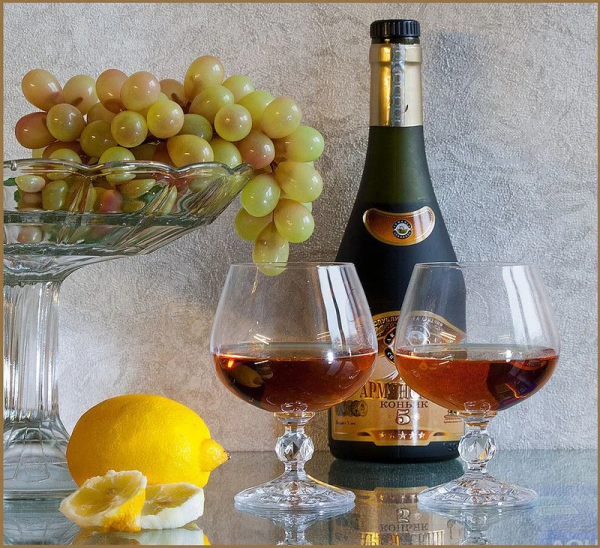 Коньяк и фрукты