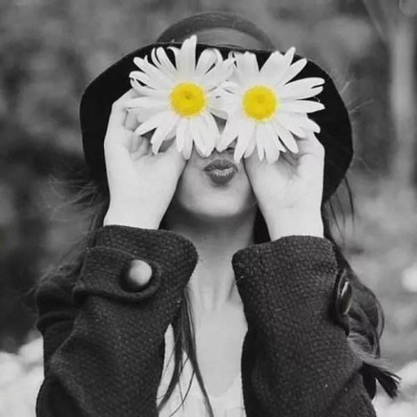 Цветок на руку.