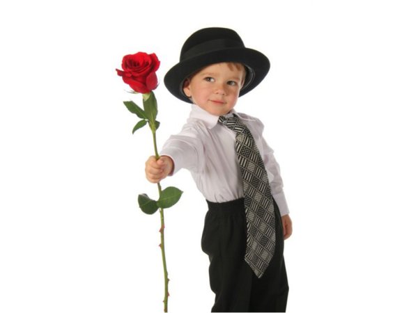 Открытка мальчик с цветами