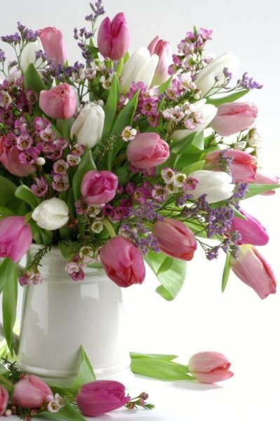 Букет весенних цветов
