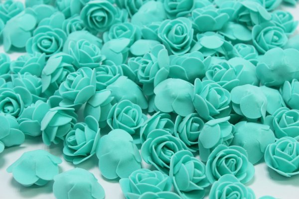 Бирюзовые цветы