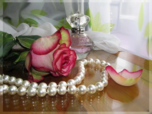 Ювелирные украшения композиция