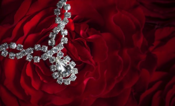 Розы и жемчуг