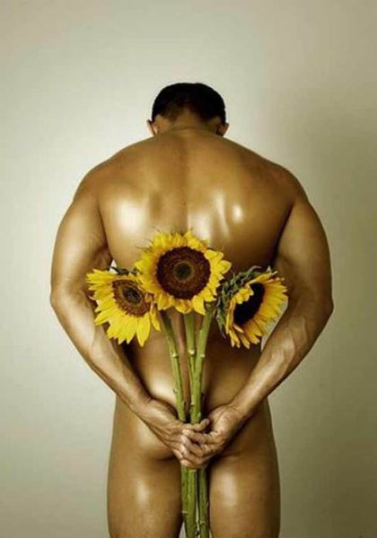 Мужчины с цветами прикольные