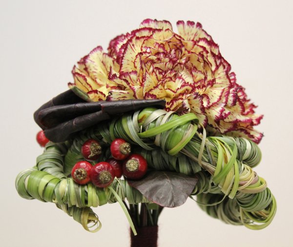 Стильный маленький букет