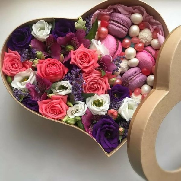 Цветы в ведре