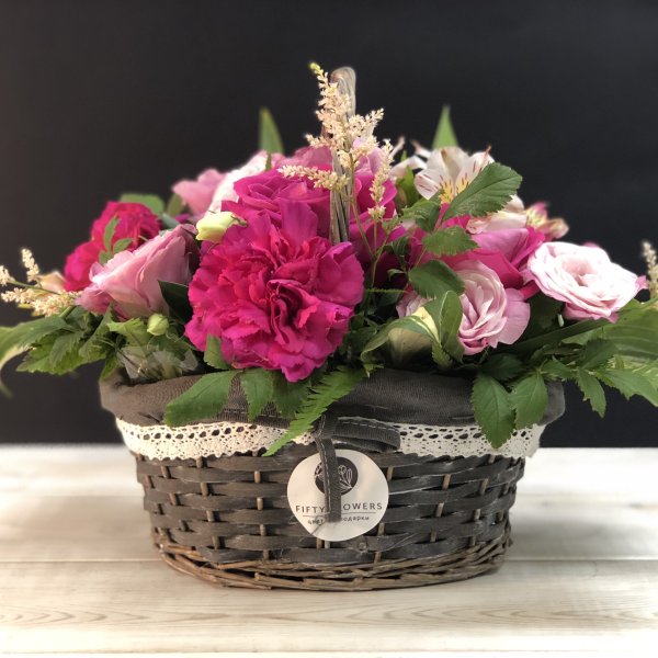 Композиция в корзинке