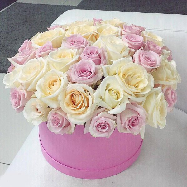 Шикарная коробка цветов