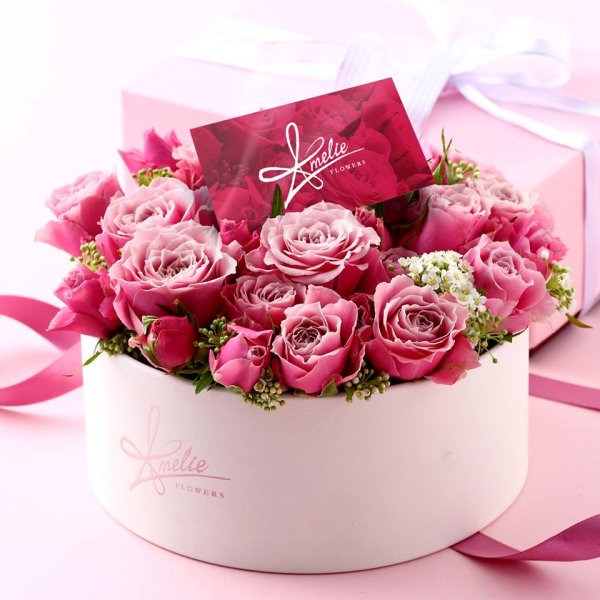 Цветы в коробке открытка