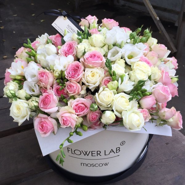 Шикарный букет в коробке