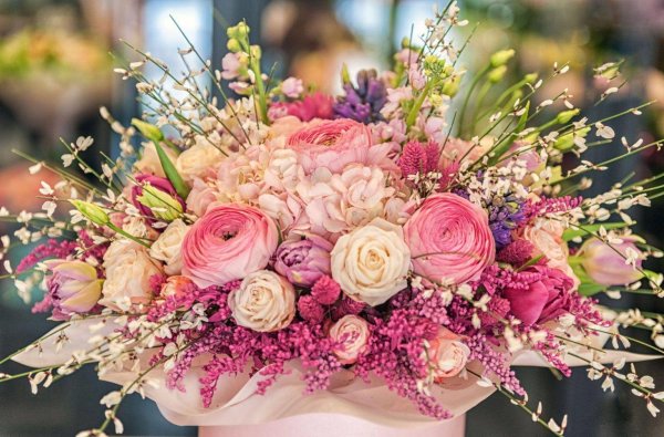 Букет цветов на природе