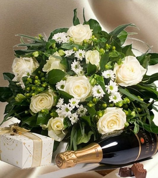 Цветы и шампанское