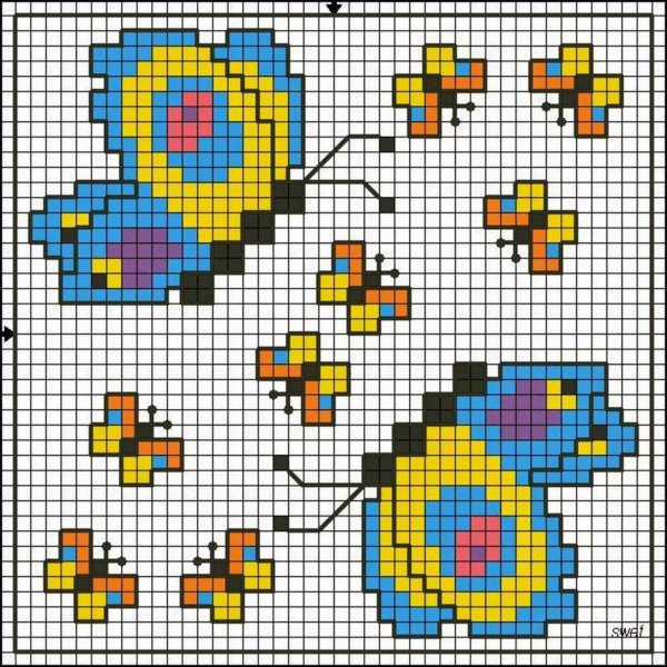Маленькая бабочка крестиком