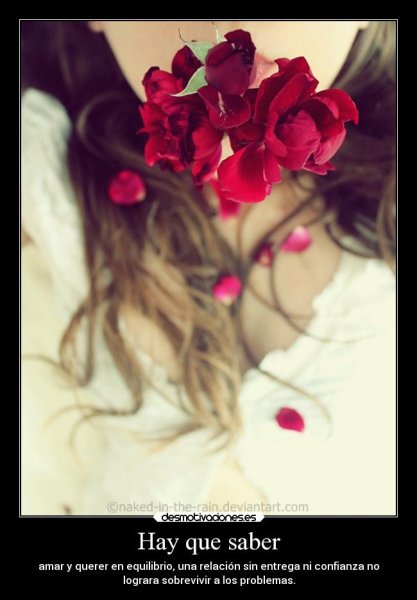 Блондинка с цветами