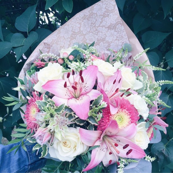 Лилии букетные