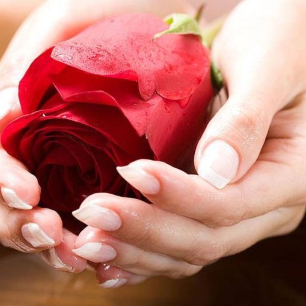 Цветок на руку.