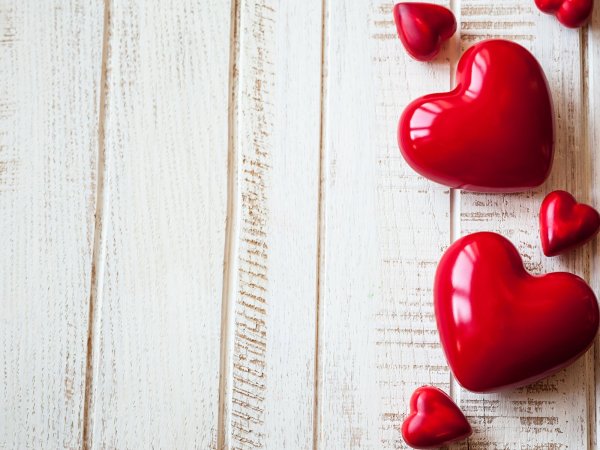 Фон с розами и сердечками