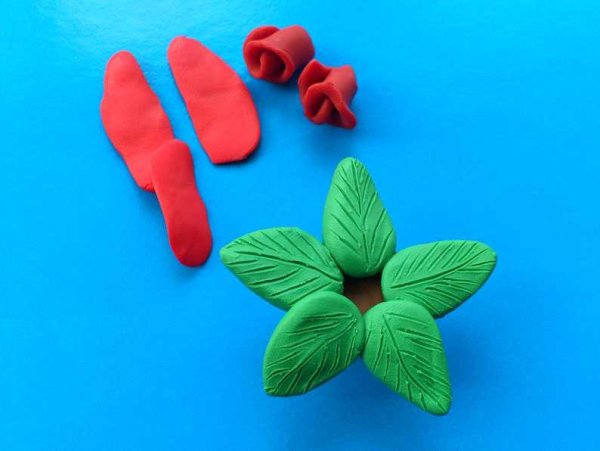 Цветы из пластилина