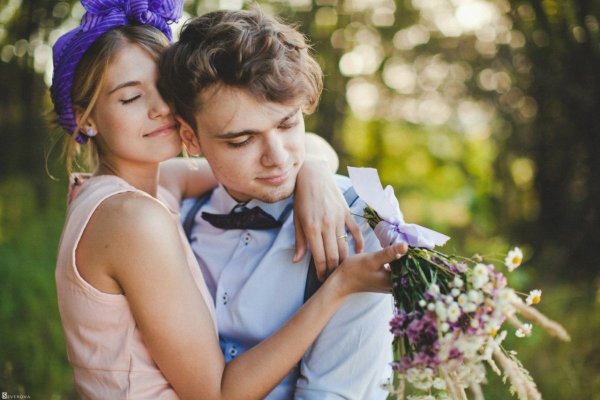 Влюбленные в поле