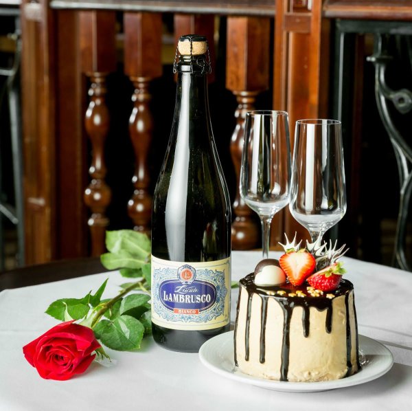 Торт с шампанским