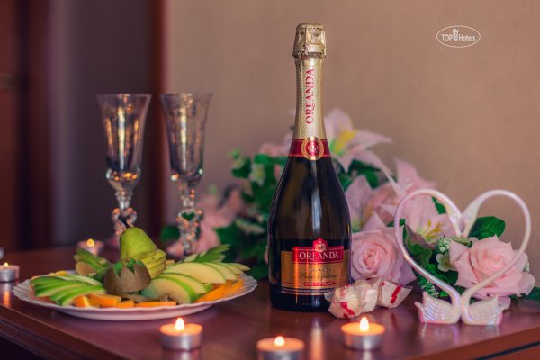 Торт букет и шампанское