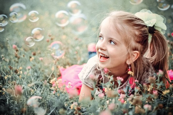 Цветочек улыбается