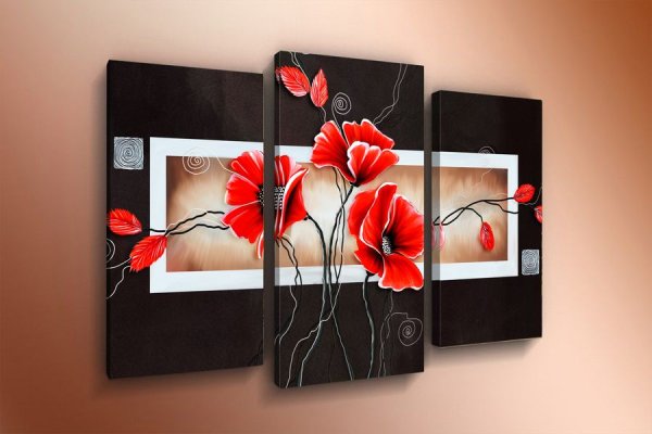 Композиция из нескольких картин