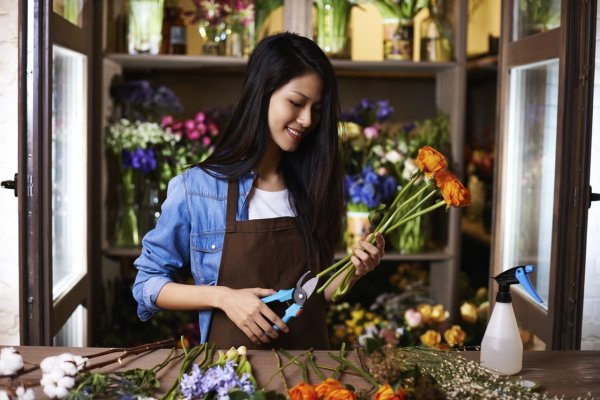 Девушка флорист