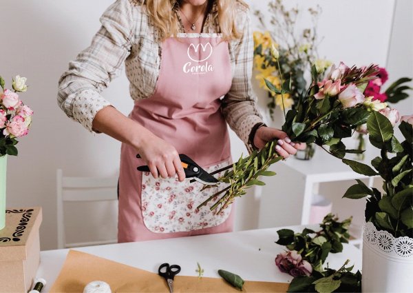 Девушка флорист