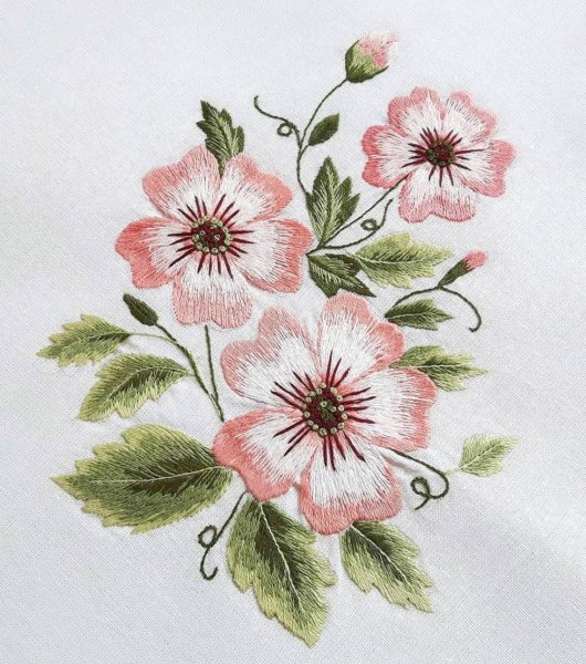 Вышить цветок гладью