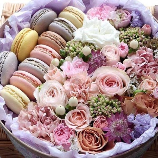 Красивый букет с конфетами