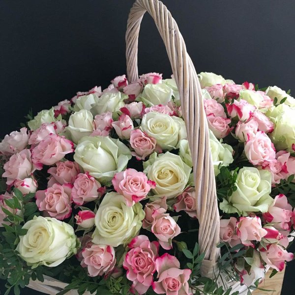 Корзинка с цветами