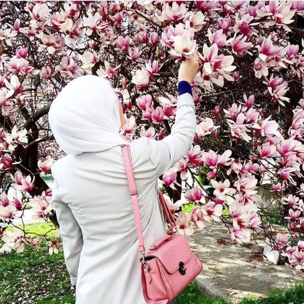 Хиджаб красивый с цветами