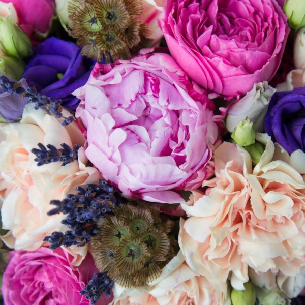Букет пионов ассорти
