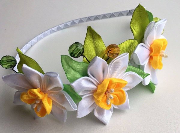 Ободок из атласных лент
