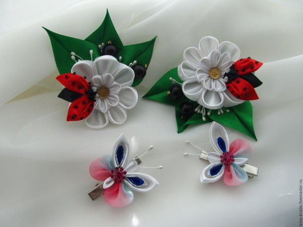 Заколки клик клак канзаши