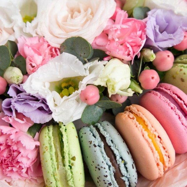 Цветы и вкусняшки